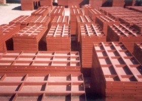 Steel formwork used in construction and pouring concrete
